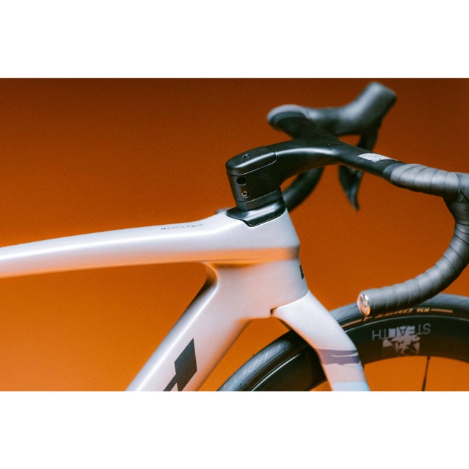 BH - AEROLIGHT 8.0 LA806 BH - AEROLIGHT 8.0 LA806